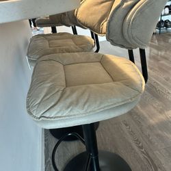 Breakfast Bar Swivel Chairs Set