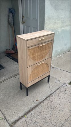 Shoe cabinet holder