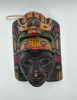 Tribal mask wall decor