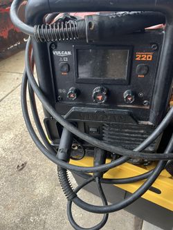 Vulcan Omnipro 220 Multiprocess Welding Machine