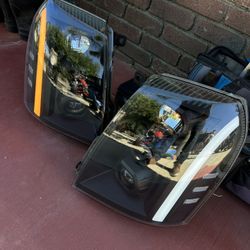 Cadillac Escalade Headlights 07-14 New 