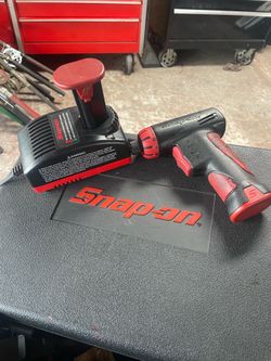 SNAP ON IMPACT DRIVER