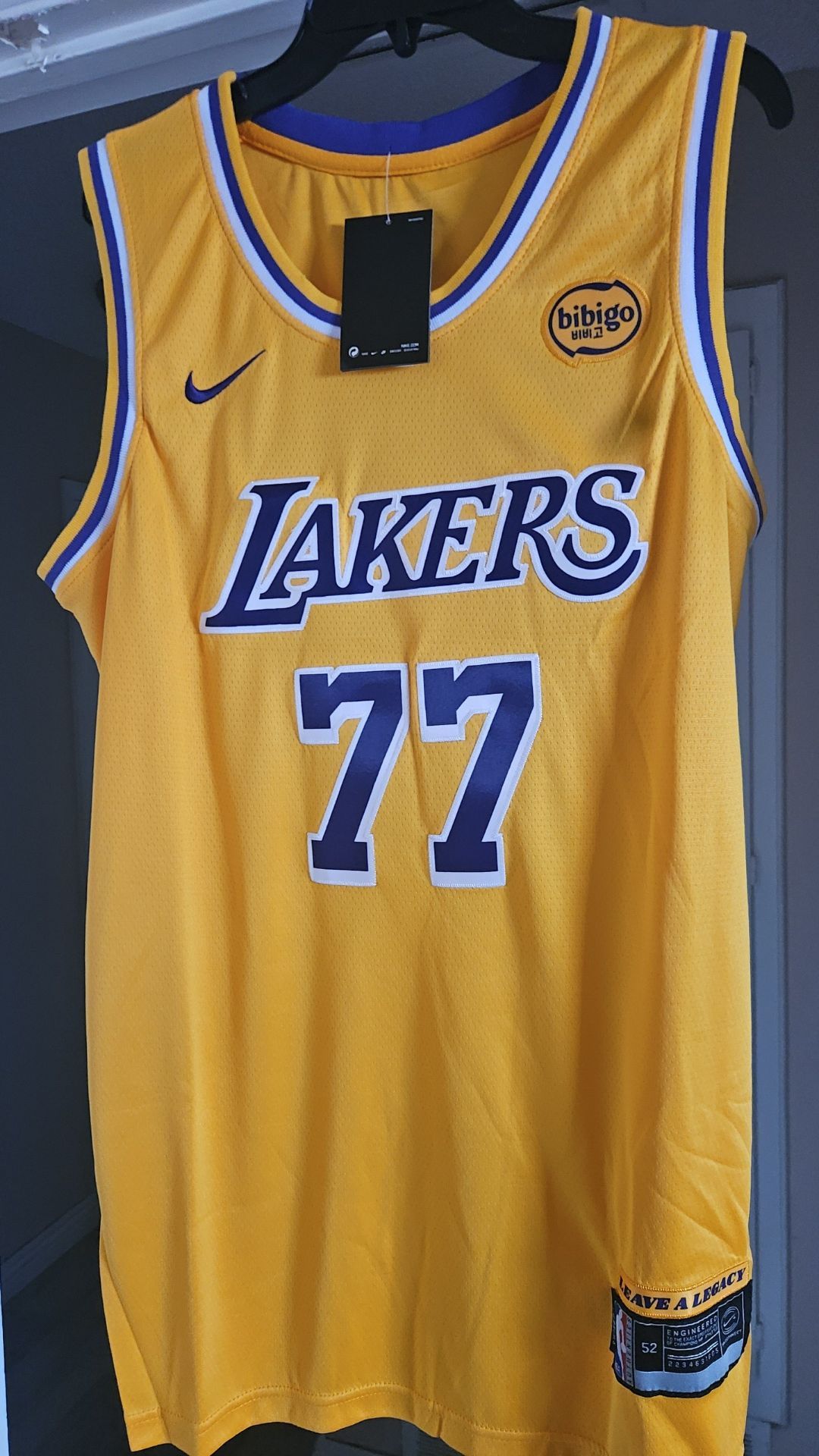 Luka Doncic Jersey Lakers $45 2XL Firm On Price