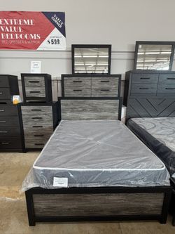 Queen Bedroom Set 