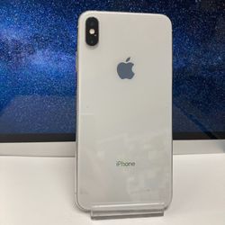 Factory Unlocked Iphone Xs 64 gb comes with store warranty 