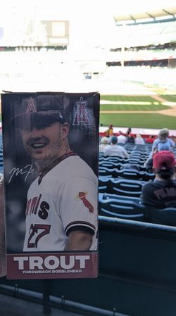 Mike Trout Throwback Bubblehead