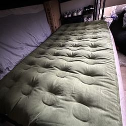 Zearna Inflatable twin Mattress