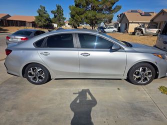 2019 Kia forte LXS 177,407 mileage
