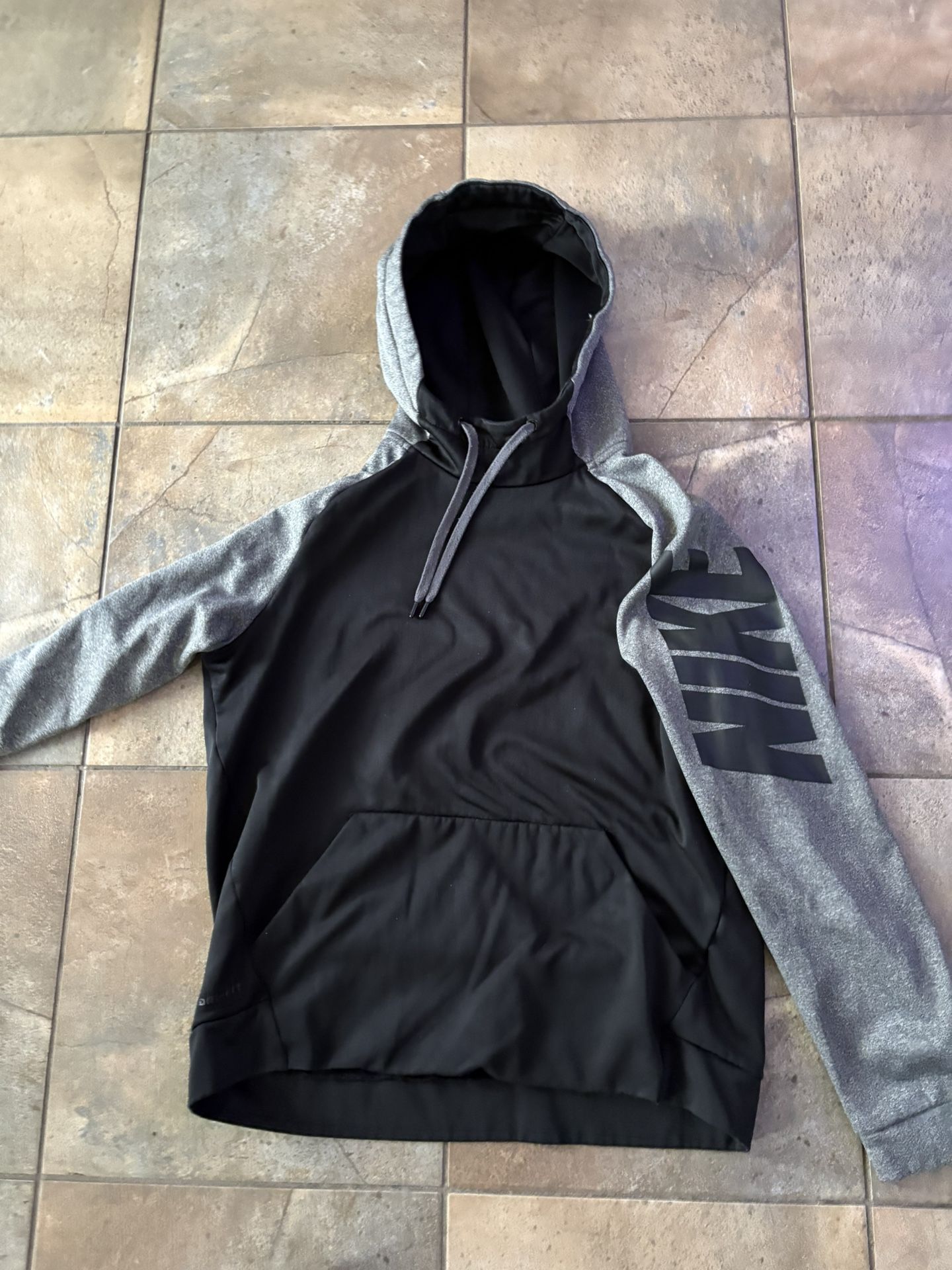 Men’s Medium Nike Hoodie