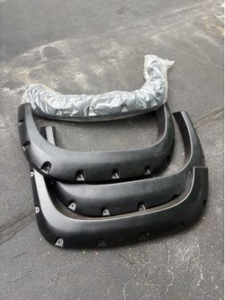 Plastic fenders for truck