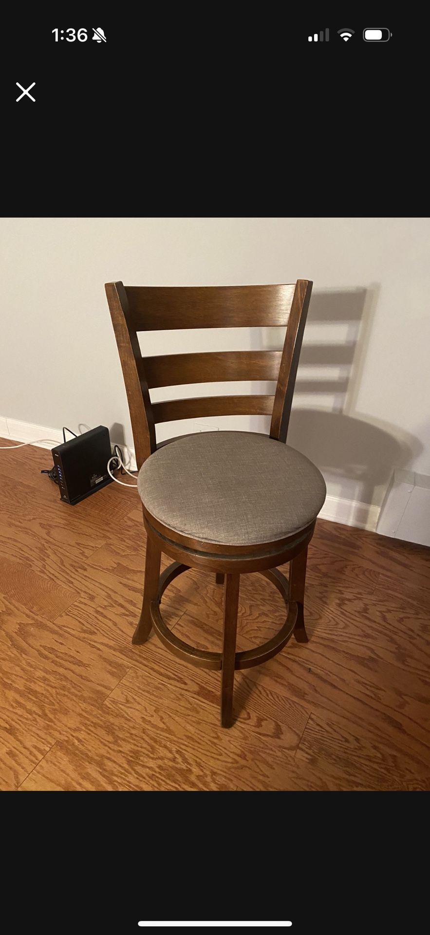 2 Bar Stools that swivel