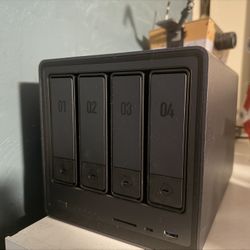 UGREEN NASync DXP4800 4 Bay