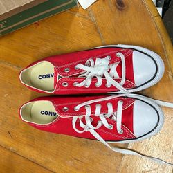 Converse Men’s Size 7, Women’s Size 9