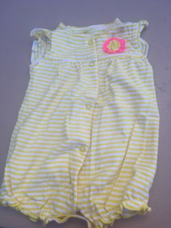CARTERS SIZE 9 MONTHS