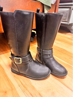 Girl boots
