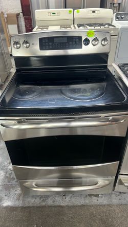 30”in electric range use like new perfect working