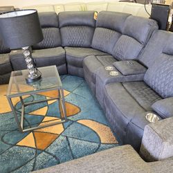 SECTIONAL RECLINER 4 POWER RECLINERS 
