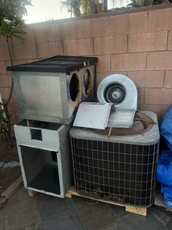 One whole set of 4 Ton Air Conditioning and Heating Unit. 4 pieces set.