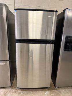 Amana Top And Bottom Refrigerator