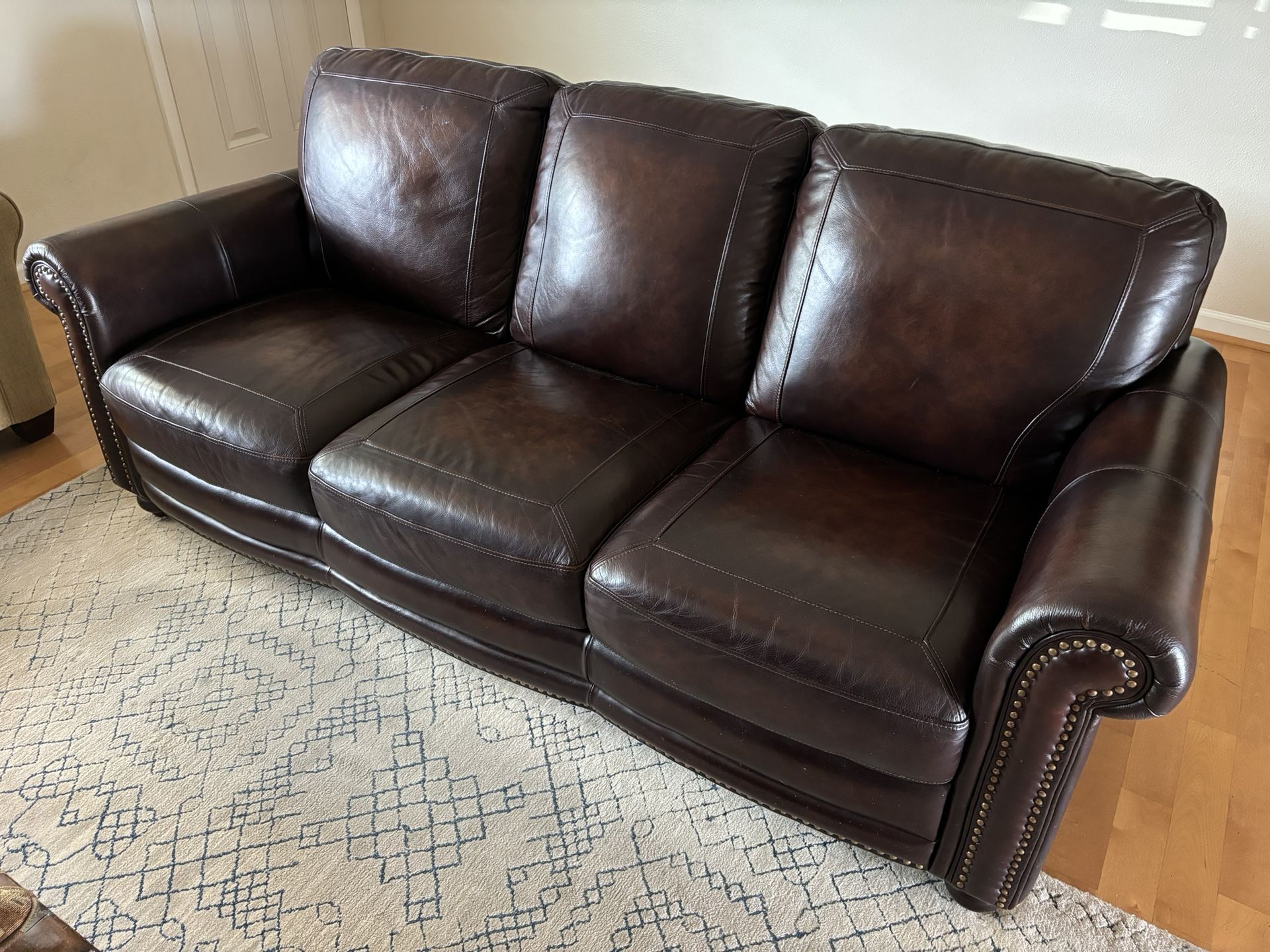 Bassett Furniture Set