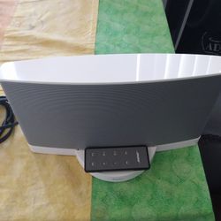 BOSE SPEAKER WIRELESS BLUETOOTH SYSTEM MUSIC SOUNDDOCK WITH REMOTE CONTROL 