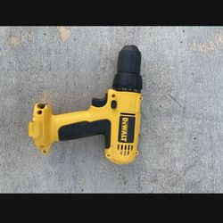 9.6v Dewalt Drill $25