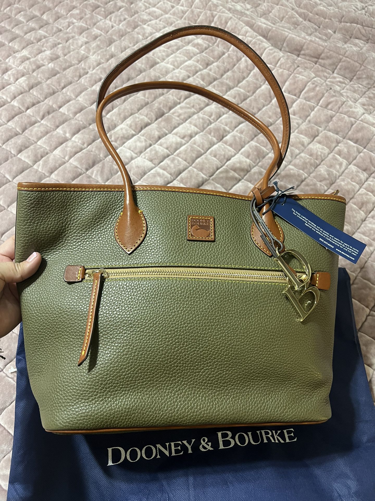 New Dooney & Bourke Handbag 