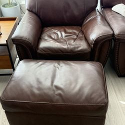 Living Spaces —Cassidy Leather Swivel Chair and ottoman
