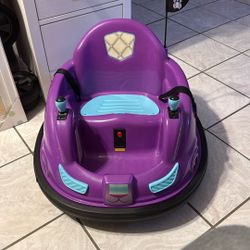 Gabby’s Dollhouse 6V Electric Battery-Powered Bumper Ride-On Car