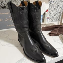 Lucchese Men’s Cowboy Boots