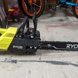 RYOBI 40V HP Brushless 18" Powered Chainsaw (Tool Only)