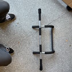 Pull Up Bar