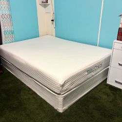 ✅🥰$380-firm price - Beautiful Full size foam mattresses and box spring- Tomano Matrimonio- smell free and pest free- yes it is gently used and stor