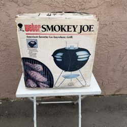 weber vintage 14" smokey  joe portable charcoal grill year 1989