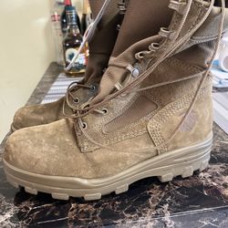 New Bates Military Boots 7.5