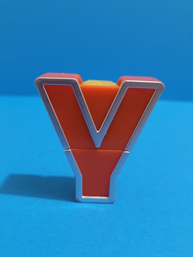 Alpha-Bots Transforming Alphabet Letter Y Action Figure Lakeshore ALPHABOTS