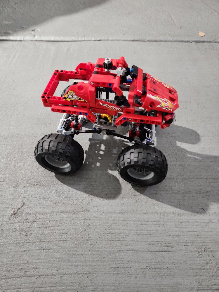 Lego Technic Monster Truck 42005 for Sale in Tampa, - OfferUp