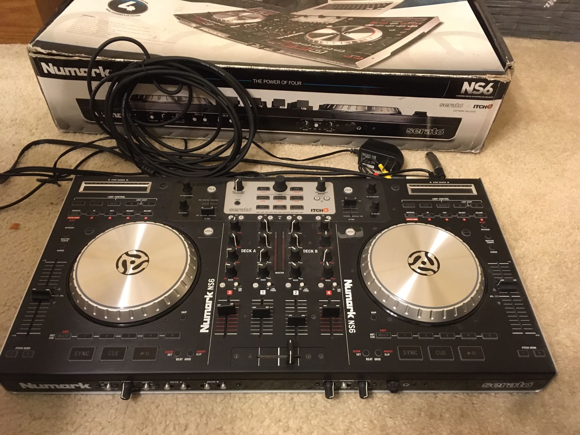 DJ controller Numark Ns6