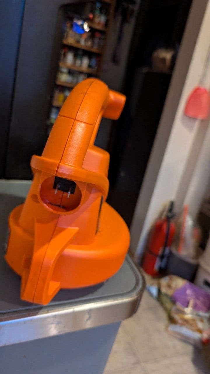 Leaf Blower