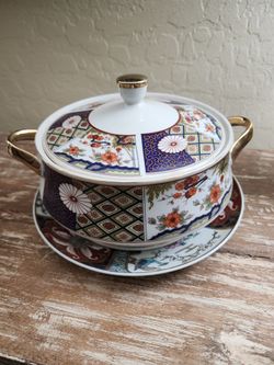 Imari Hand painted
Round Covered Casserole/Serving Dish - ONLY