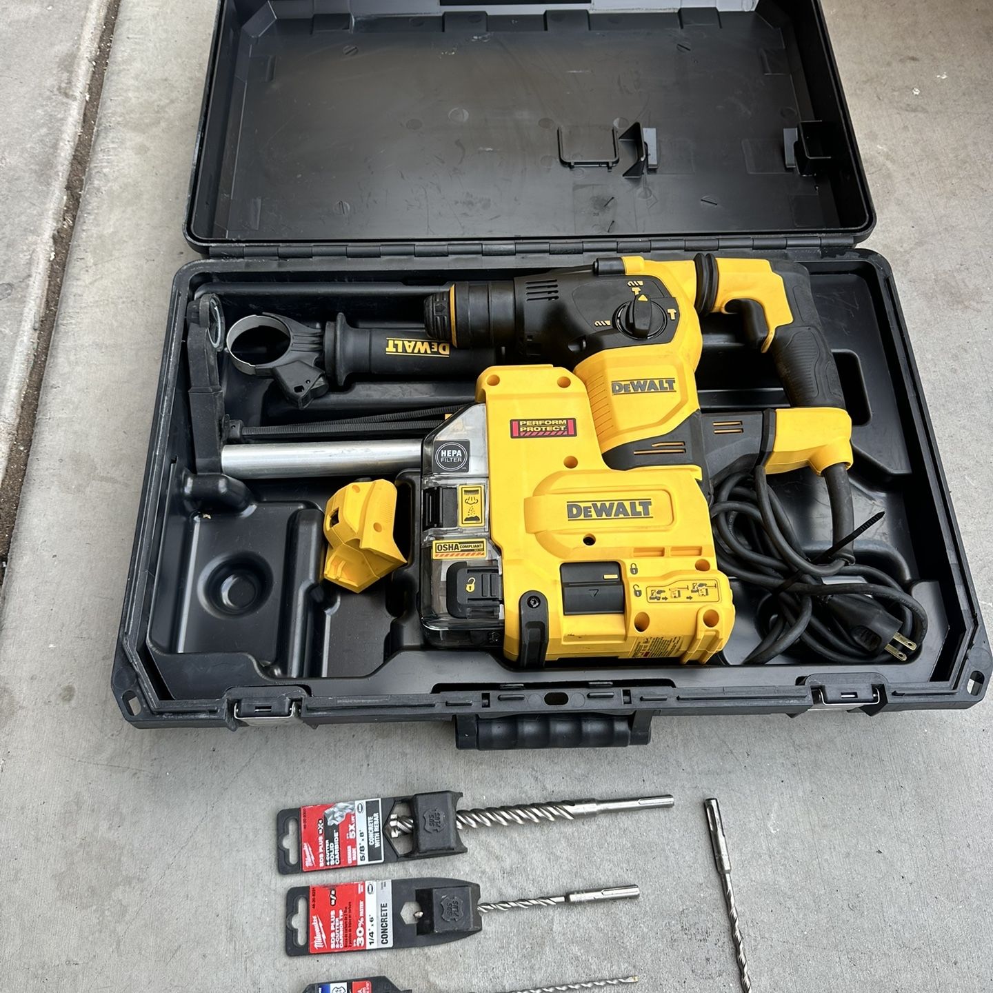 Dewalt Hammer Drill Set 