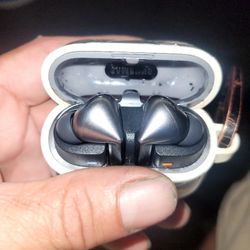 Samsung Earbuds 3 Pro