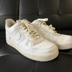 Size 10 Men’s Nike Air Force 1’s