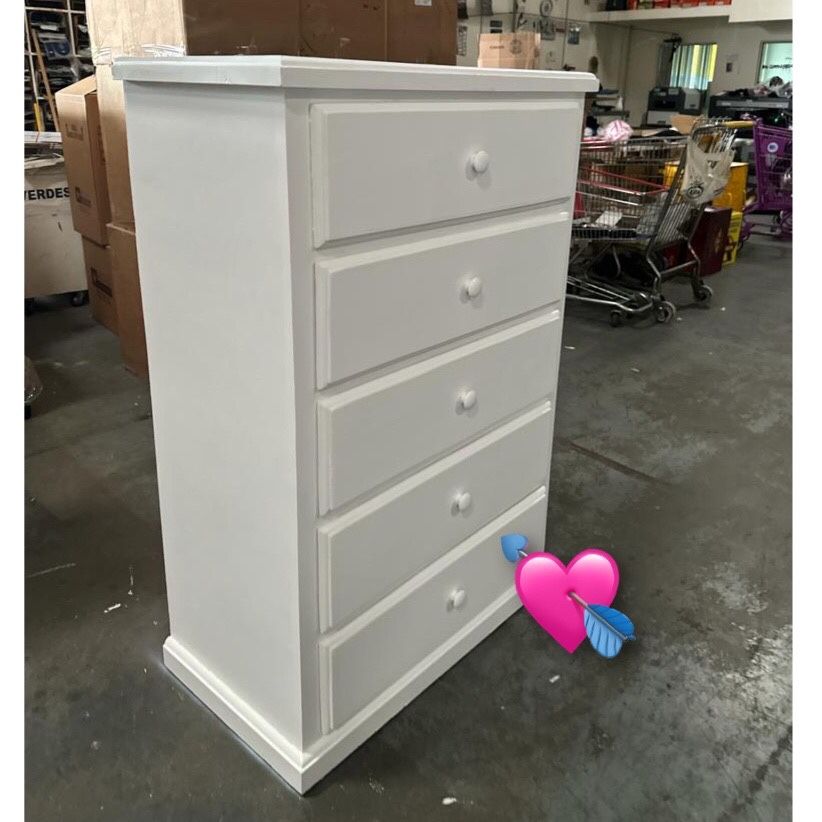 White Pinewood Dresser 