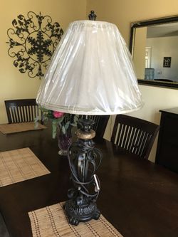 Table lamp