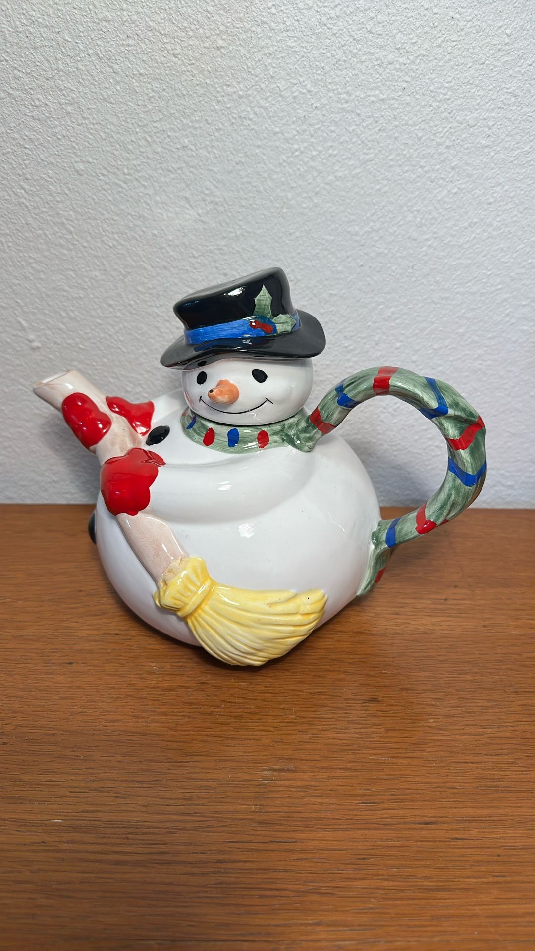 Rare Vintage Lilian Vernon , 1991 Snowman Ceramic Tea Pot