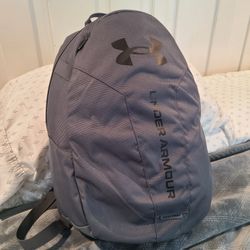 UNDER ARMOUR HUSTLE LITE GRAY BACKPACK