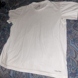 Meduim Calvin Klein Tee