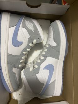 WMNS Air Jordan 1 Mid Size 6