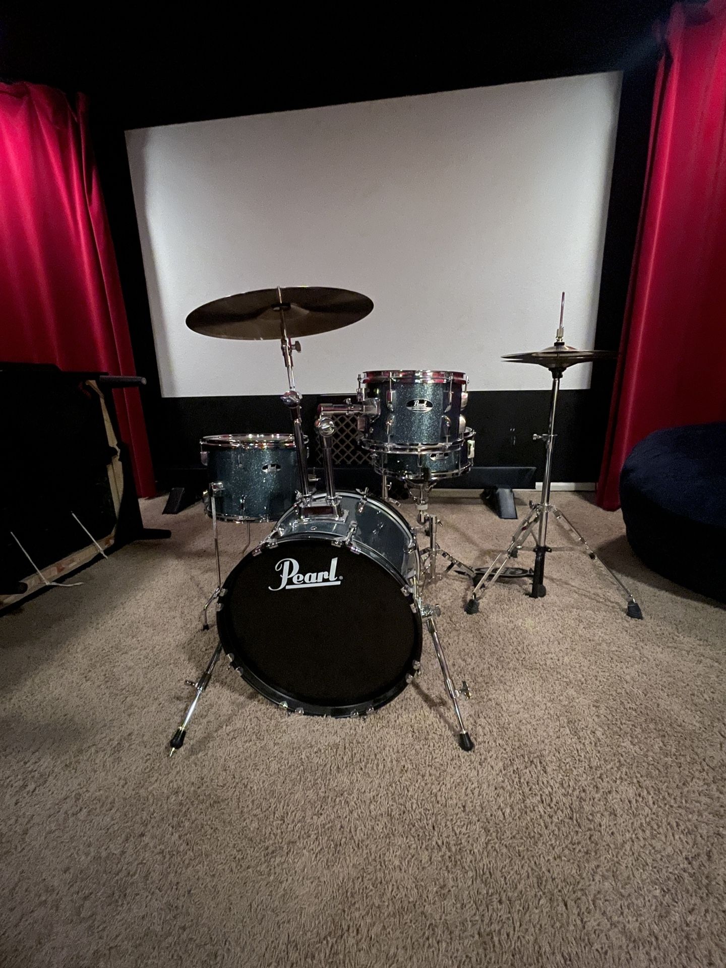 Pearl 4-Piece Drum Set w/ Cymbals and Seat – Great Condition